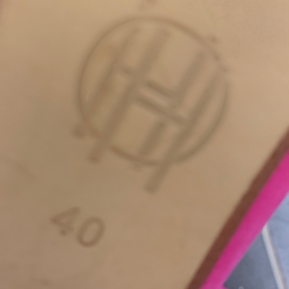 9.5 • Pink Suede Flats - Picture 5 of 5